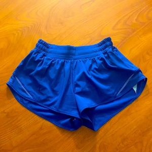 Lululemon Royal Blue Hotty Hot Short Size 4 Reg